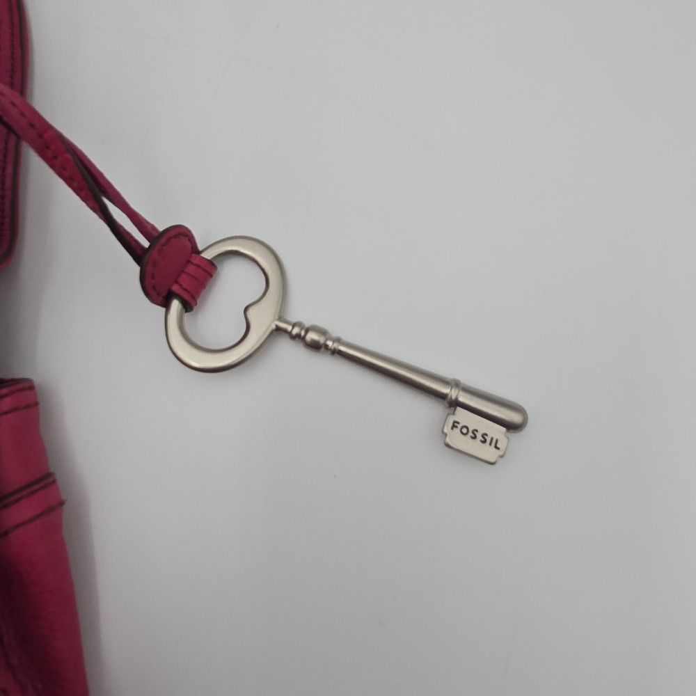 Fossil Magenta Pink Leather Crossbody Bag Turn Lock Messenger ZB5170 - Picture 4 of 10